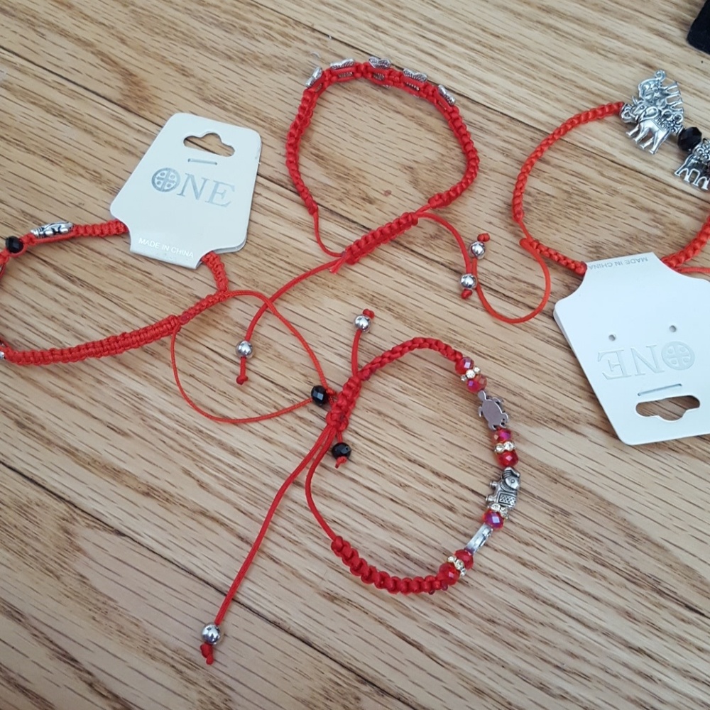 4 Bracelets - Picture 5 of 5
